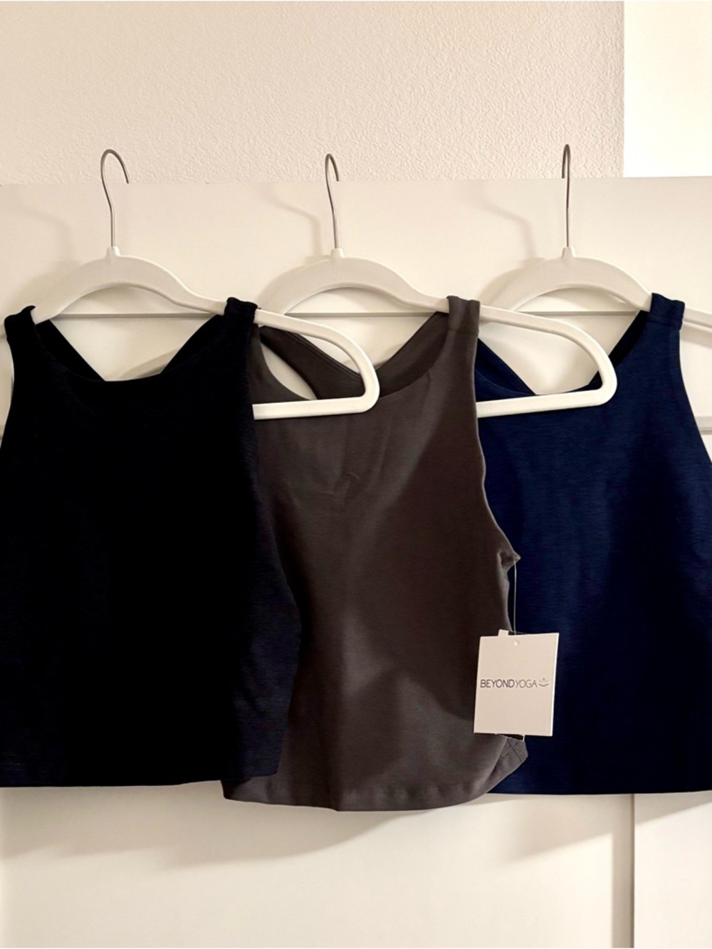 🔥 BUNDLE: Beyond Yoga - Spacedye Refocus Cropped Tank